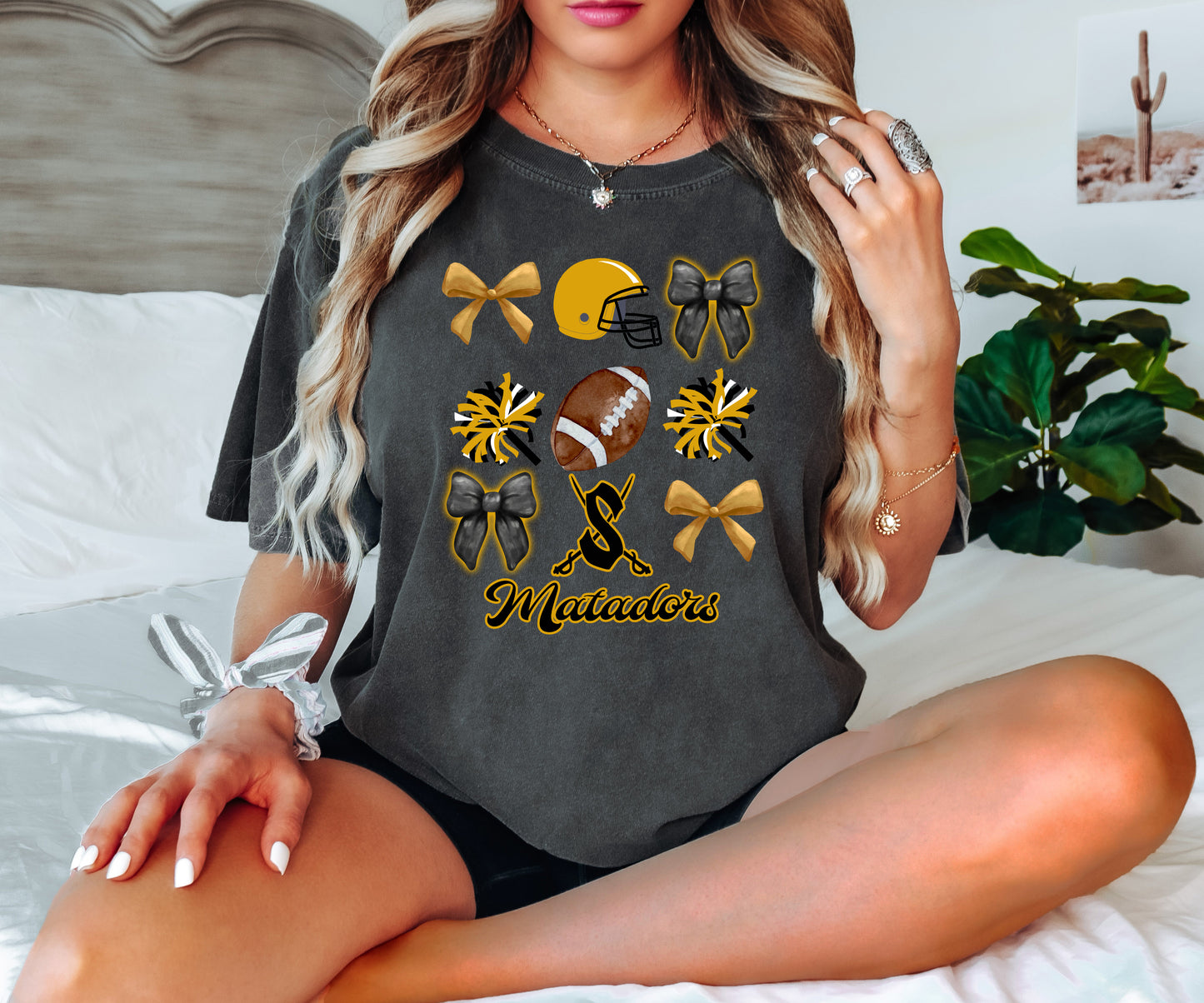 Seguin Matadors Bow T-Shirt